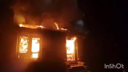 अल्मोड़ा: गोविंदपुर के ओडला में आवासीय मकान में लगी भीषण आग, घर में रखा सारा सामान जलकर हुआ खाक