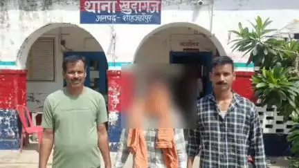 तिलहर: खुदागंज पुलिस ने नाबालिग लड़की को भगा कर ले जाने के मामले में मझिला जाने वाले रास्ते से बाल अपचारी को किया गिरफ्तार