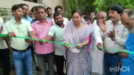 মানিকচক: বড় বাগান এলাকায় কমিউনিটির টয়লেট নির্মাণ কাজের অনুষ্ঠানিক সূচনা করলো জেলা পরিষদ কর্তৃপক্ষ