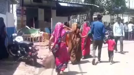 #damoh सतपारा में करंट से युवक की मौत, फीडर इंचार्ज पर लापरवाही का आरोप