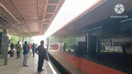 ନର୍ଲା: ସର୍ଗିଗୁଡ଼ା ସ୍ଥିତ ରେଳ ଫାଟକ ସମସ୍ୟାକୁ ନେଇ ସ୍ଥାନୀୟ ଗ୍ରାମବାସୀଙ୍କ ପ୍ରତିକ୍ରିୟା #jansamasya