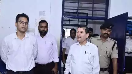 मोतिहारी: मोतिहारी जिला एवं सत्र न्यायाधीश और जिलाधिकारी ने संयुक्त रूप से पर्यवेक्षण गृह का किया निरीक्षण