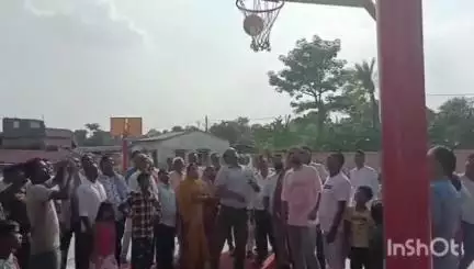कल्याणपुर: डरोरी में मंत्री ने खेल मैदान का उद्घाटन किया, खेल मैदान के पास किया पौधरोपण