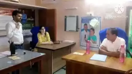 सीकर: सीएमएचओ डॉक्टर अशोक महरिया ने चिकित्सालयों का किया निरीक्षण