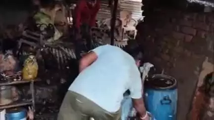 पाथ्री: वाघाळा येथे घराला लागलेल्या आगीत रोख रकमेसह संसार उपयोगी साहित्य जळून खाक