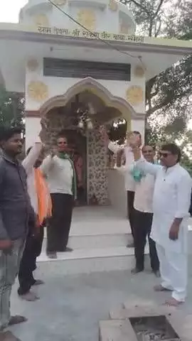 आज विश्व पर्यावरण दिवस के शुभ अवसर पर ग्राम देवता श्री राकश वीर बाबा जी के दरबार में युवान साथियों द्वारा डाक का पेड़लगा