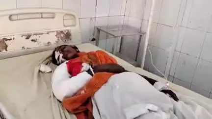 मुरादाबाद: कटघर थाना क्षेत्र में ट्रेन की चपेट में आकर मां और बच्चा घायल, इलाज के लिए अस्पताल में भर्ती