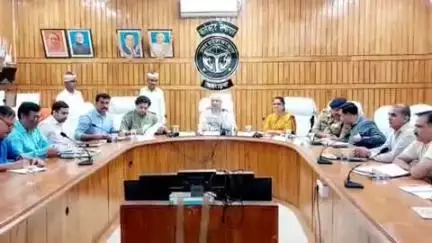 बहराइच: कलेक्ट्रेट सभागार में न्यायाधीश राष्ट्रीय हरित न्यायाधिकरण की अध्यक्षता में ज़िला पर्यावरण समिति की बैठक सम्पन्न