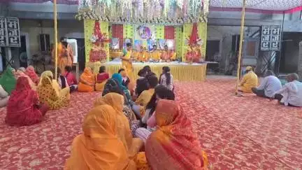 कन्नौज: कन्नौज शहर के एसबीएस कॉलेज परिसर में मनाया जा रहा गायत्री जयंती उत्सव, श्रद्धालु भजन सुनकर हुए भावविभोर
