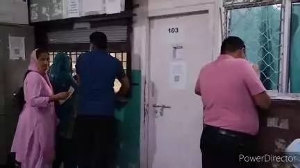 नादौन: मेडिकल कॉलेज हमीरपुर में सीनियर सिटीजन के लिए पर्ची काउंटर की सुविधा फिर से शुरू, कुछ दिन के लिए सेवाएं बाधित रही थीं