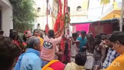 ଲାଞ୍ଜିଗଡ: ଜୟପାଟଣା  ଡୋକରୀଙ୍କ ପୀଠରେ ସମ୍ପନ୍ନ ହୋଇଛି ପ୍ରଭୂ ଚହଁରିଆ ବୁଢ଼ାଙ୍କ ମଣ୍ଡେଇ ଯାତ୍ରା