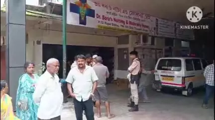 ডুমডুমা: স্বামীৰ পৰকীয়া প্ৰেমৰ সন্দেহত ওবন গাঁৱত পত্নীৰ আত্মহত্যা, ন্যায় বিচাৰি আৰক্ষীৰ কাষত পৰিয়াল তথা গাঁওবাসী