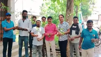 সাঁইথিয়া: বিশ্ব পরিবেশ দিবসে সাঁইথিয়ার হরিশারায় সবুজের বার্তা, রাস্তার ধারে চারাগাছ রোপণ