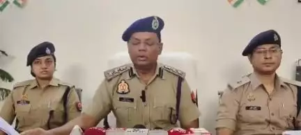 नोएडा:-वाहन चोरी करने वाले गिरोह के 50 हजार रूपये का इनामी बदमाश समेत कुल 03 बदमाश मुठभेड़ के उपरांत गिरफ्तार
#noida