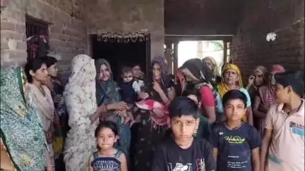 जलेसर: जलेसर तहसील के गांव नगला सियाराम में आंगनबाड़ी केंद्र पर गर्भवती महिलाओं एवं बच्चों को नहीं मिल रहा राशन #Jansamasya