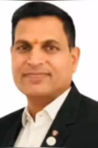 बलौदाबाज़ार: सोनाखान शेयर मार्केट में पैसा दोगुना करने का झांसा देकर सरकारी शिक्षक ने किया करोड़ों रुपए की ठगी ग्रामीण #Jansamasya