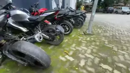 বঙাইগাঁও ভাগ: চহৰত আৰক্ষীয়ে অভিযান চলাই নম্বৰ প্লেটবিহীন আৰু বিকট শব্দ কৰা ৮ খনকৈ মডিফাইড বাইক জব্দ কৰি লৈ আহে সদৰ থানালৈ