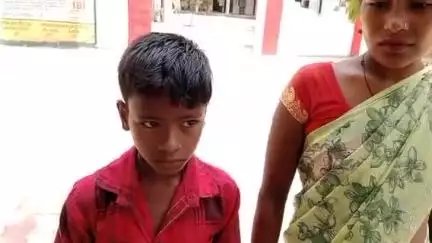 लखीमपुर: सरसवां गांव में बच्चे से मारपीट, मां को दी धमकी; सुनवाई न होने पर पीड़िता ने एसपी कार्यालय पहुंचकर न्याय की गुहार लगाई