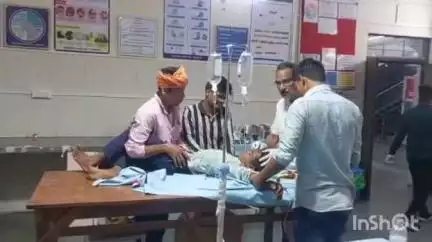 घोड़ाडोंगरी: भण्डारपानी गांव में पेड़ से गिरकर किशोर गंभीर रूप से घायल, ज़िला अस्पताल रेफर
