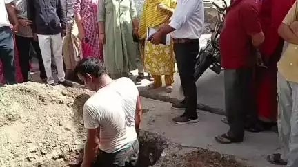 फुलेरा मु. सांभर: सांभर में पेयजल संकट के कारण लोगों के पलायन का मामला, उपखंड अधिकारी ने जलदाय विभाग के अधिकारियों के साथ किया दौरा