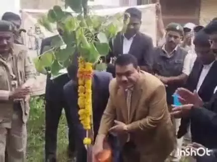 ಹುಮ್ನಾಬಾದ್: ಪಟ್ಟಣದಲ್ಲಿ ತಾಲೂಕು ಕಾನೂನು ಸೇವಾ ಸಮಿತಿಯಿಂದ ವಿಶ್ವ ಪರಿಸರ ದಿನಾಚರಣೆ