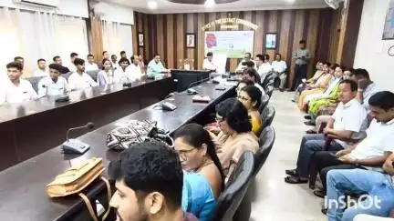 বিশ্বনাথ: জিলা আয়ুক্ত‌ কাৰ্যালয়ৰ সন্মিলন কক্ষত 'বিশ্বব্যাপী প্লাষ্টিক প্ৰদূষণৰ অৱসান' শীৰ্ষক এক মনোজ্ঞ আলোচনা সম্পন্ন