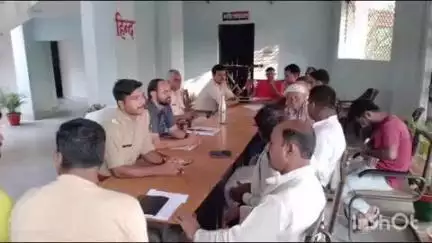 कुर्था: बकरीद पर्व को देखते हुए मानिकपुर थाना परिसर में शांति समिति की बैठक हुई आयोजित