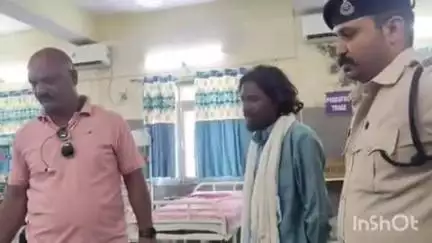 बैतूल नगर: बैतूल: जीआरपी पुलिस ने चोरी के आरोपी को किया गिरफ्तार, ज़िला अस्पताल में कराया मेडिकल