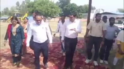 रायबरेली में नगर विकास सचिव ने आगामी त्योहारों की तैयारी और नाले की सफाई का निरीक्षण किया, साथ ही वृक्षारोपण भी किया