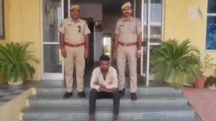 पीसांगन: पीसांगन थाना पुलिस ने एक माह से फरार अवैध बजरी का परिवहन करने वाले ट्रैक्टर चालक को किया गिरफ्तार