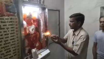 श्री राम सेवा समिति जनपद अमरोहा के साप्ताहिक धार्मिक कार्यक्रम घर-घर श्री हनुमान चालीसा का पाठ व आरती के अंतर्गत मंगलवार को श्री बालाजी भगवान का चालीसा पाठ व आरती शिव मंदिर सराफा बाजार  पर  संपन्न हुआ चालीसा का पाठ करने के बाद  श्री बालाजी