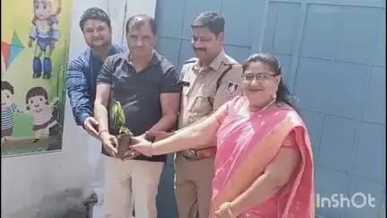 मनावर: मनावर में पर्यावरण दिवस मनाया गया, पुष्प और फलदार पौधे लगाए गए