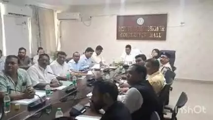 चाईबासा: विश्व पर्यावरण दिवस पर उपायुक्त चंदन कुमार ने ज़िलेवासियों को बधाई दी