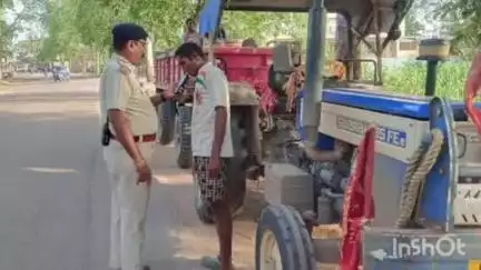 धमतरी: यातायात पुलिस ने 3 शराबी ट्रैक्टर चालकों के खिलाफ विभिन्न स्थानों पर की कार्रवाई, लगाया ₹35 हजार का अर्थदंड