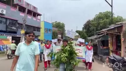 শালতোড়া: শালতোড়ায় ব্লক ও পঞ্চায়েত সমিতির তরফে বিশ্ব পরিবেশ দিবস পালন করা হল, উপস্থিত ব্লকের বিডিও ও পঞ্চায়েত সমিতির সভাপতি