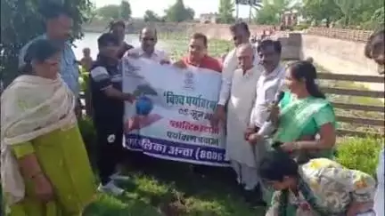 अन्ता: नगर पालिका अंता द्वारा वंदे गंगा जल संरक्षण जन अभियान के तहत किया गया श्रमदान