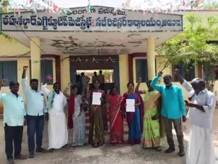అలంపూర్: అయిజ తహసీల్దార్ కార్యాలయం లో ప్రపంచ పర్యావరణ దినోత్సవ వేడుకలు నిర్వహణ