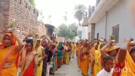 धामपुर: नहटौर के ग्राम अखेड़ा में निर्माणधीन संत शिरोमणि रविदास मंदिर में सांसद चंद्रशेखर ने कलश स्थापित किया