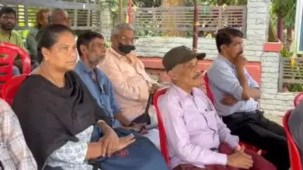 വെെത്തിരി: വയനാട് തുരങ്കപാത പദ്ധതിക്കെതിരെ കളക്ടറേറ്റിനു മുന്നിൽ പ്രതിഷേധം