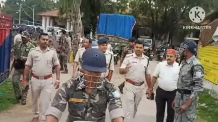 खूंटी: बकरीद त्यौहार पर खूंटी में निकाला गया फ्लैग मार्च
