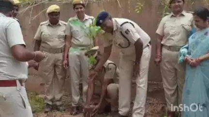 ନବରଙ୍ଗପୁର ପୋଲିସ ଷ୍ଟେସନ: ଜିଲ୍ଲା ଅବକାରୀ କାର୍ଯ୍ୟାଳୟ ସହ ବିଭିନ୍ନ ଜାଗାରେ ଅବକାରୀ ବିଭାଗ ପକ୍ଷରୁ ବିଶ୍ଵ ପରିବେଶ ଦିବସ ପାଳିତ