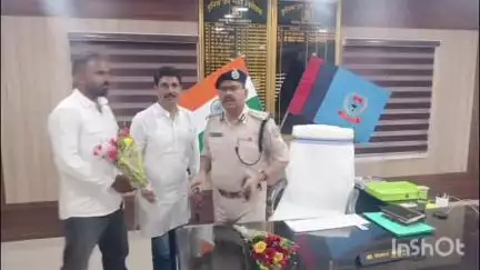 मेदिनीनगर (डालटनगंज): कांग्रेस नेता सुधीर चंद्रवंशी ने पलामू डीआईजी से की मुलाकात
