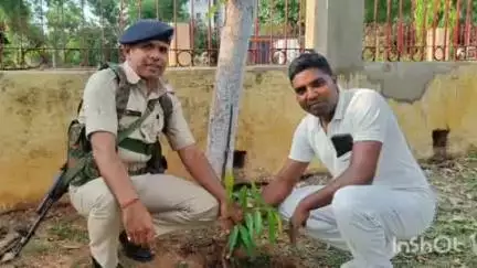 चाईबासा: पुलिस लाइन चाईबासा में विश्व पर्यावरण दिवस पर पौधारोपण कार्यक्रम का आयोजन