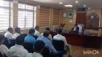 रामगढ़: उपायुक्त ने कार्यालय में जल एवं स्वच्छता समिति की बैठक का आयोजन किया