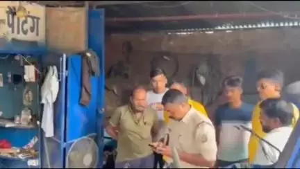 धनबाद/केंदुआडीह: बीसीसीएल में क्लर्क पर नाबालिग से छेड़छाड़ का आरोप, आरोपी हिरासत में, मामला भूली थाना क्षेत्र का