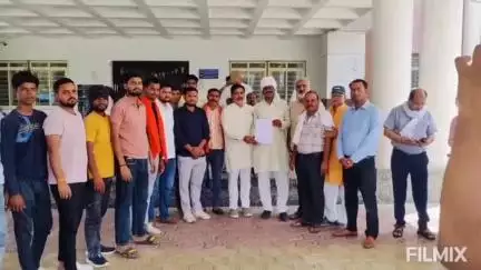 मुरैना नगर: विश्व हिंदू परिषद ने बकरा ईद से पहले गोवंश हत्या के विरुद्ध कठोर कार्रवाई के लिए ज्ञापन दिया
