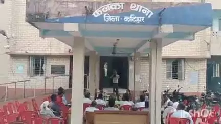 फलका: बकरीद पर्व को शांतिपूर्ण मनाने के लिए फलका थाना परिसर में हुई बैठक