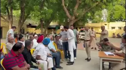 पचपहाड़: भवानीमंडी पुलिस थाना परिसर में आयोजित सीएलजी बैठक में उलझे मुस्लिम व वक्फ बोर्ड सदर, पुलिस ने कराया मामला शांत