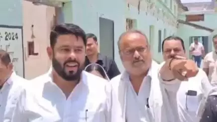 साजा: स्वामी आत्मानंद हिंदी मीडियम स्कूल का निरीक्षण करने पहुंचे कांग्रेस जिला अध्यक्ष छाबड़ा,#Jansamasya