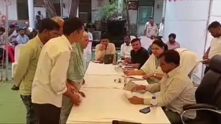मुलताई: मुलताई में राजस्व शिविर में कलेक्टर ने सुनी समस्या, तहसीलदार और पटवारी को 7 दिन में शिकायतों के निराकरण का आदेश